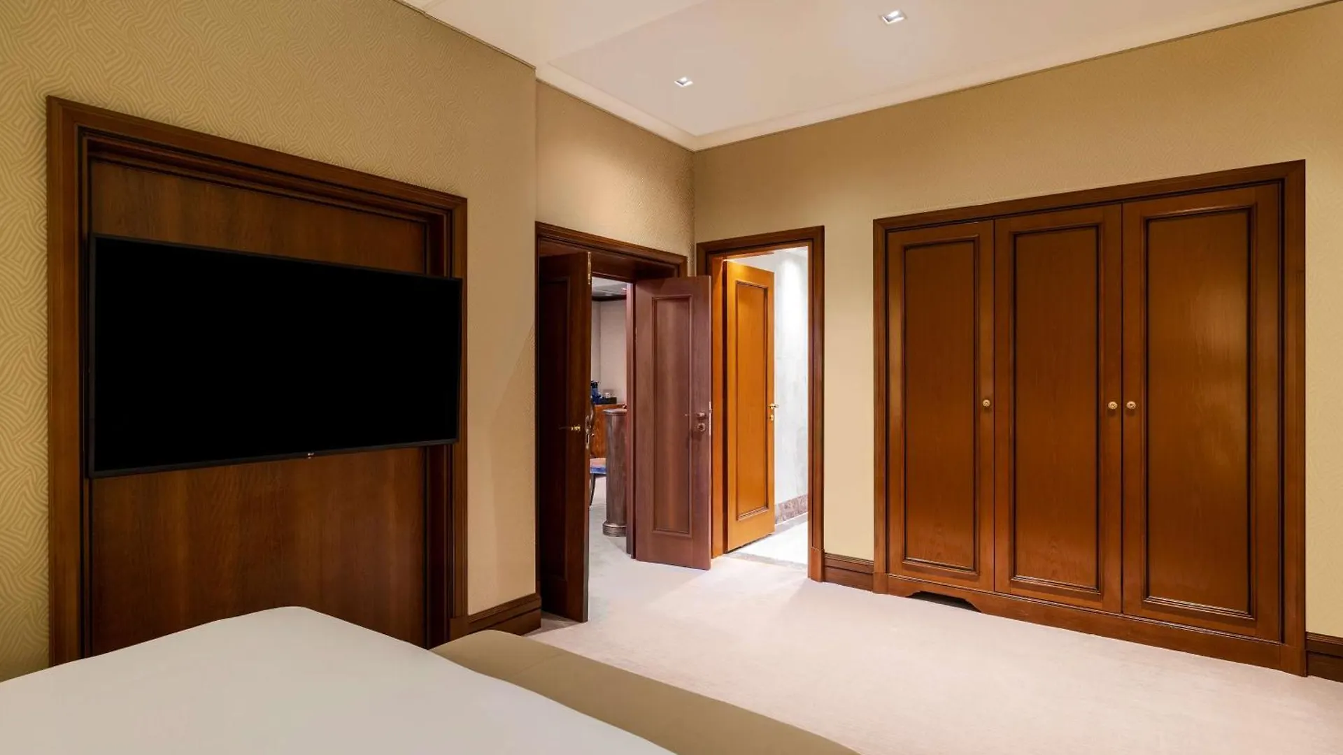 Hotel Nh Collection Prague Carlo IV 5*,