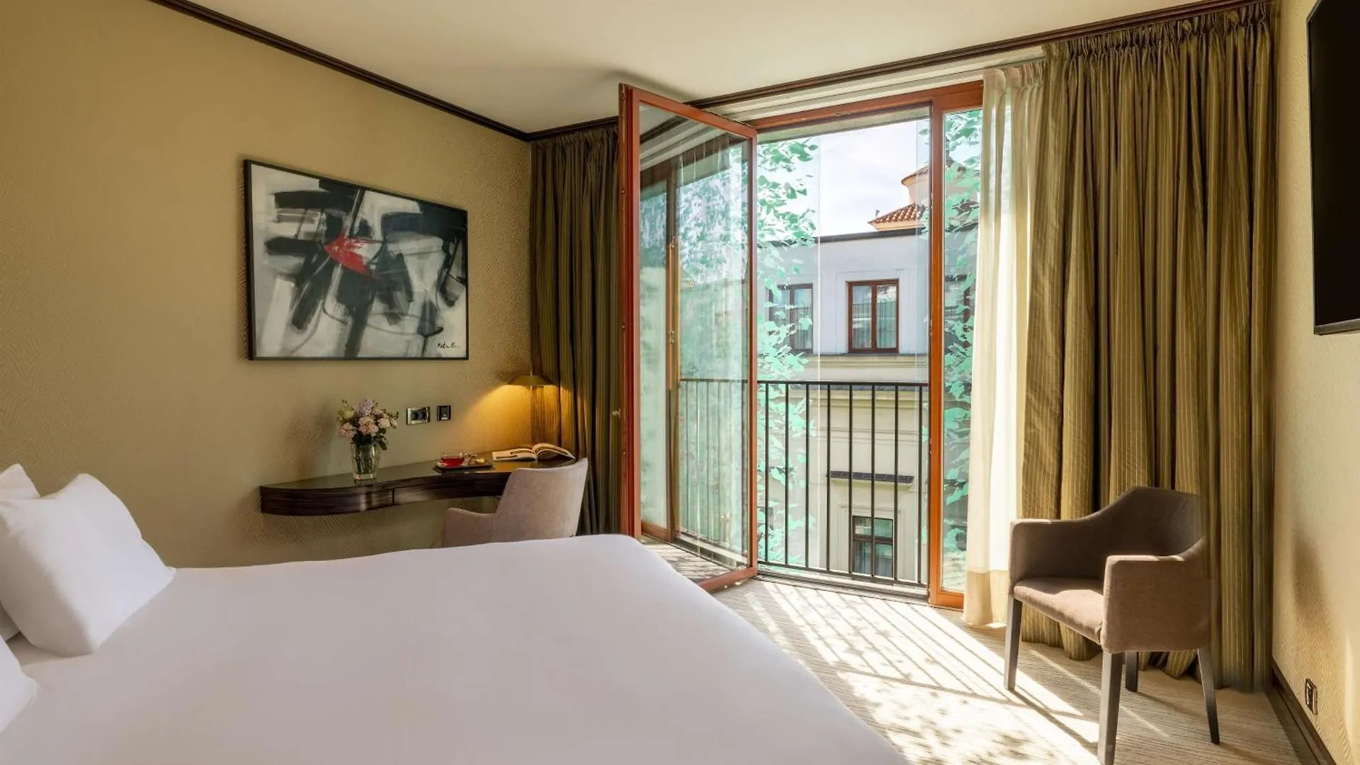 Hotel Nh Collection Prague Carlo IV 5*,