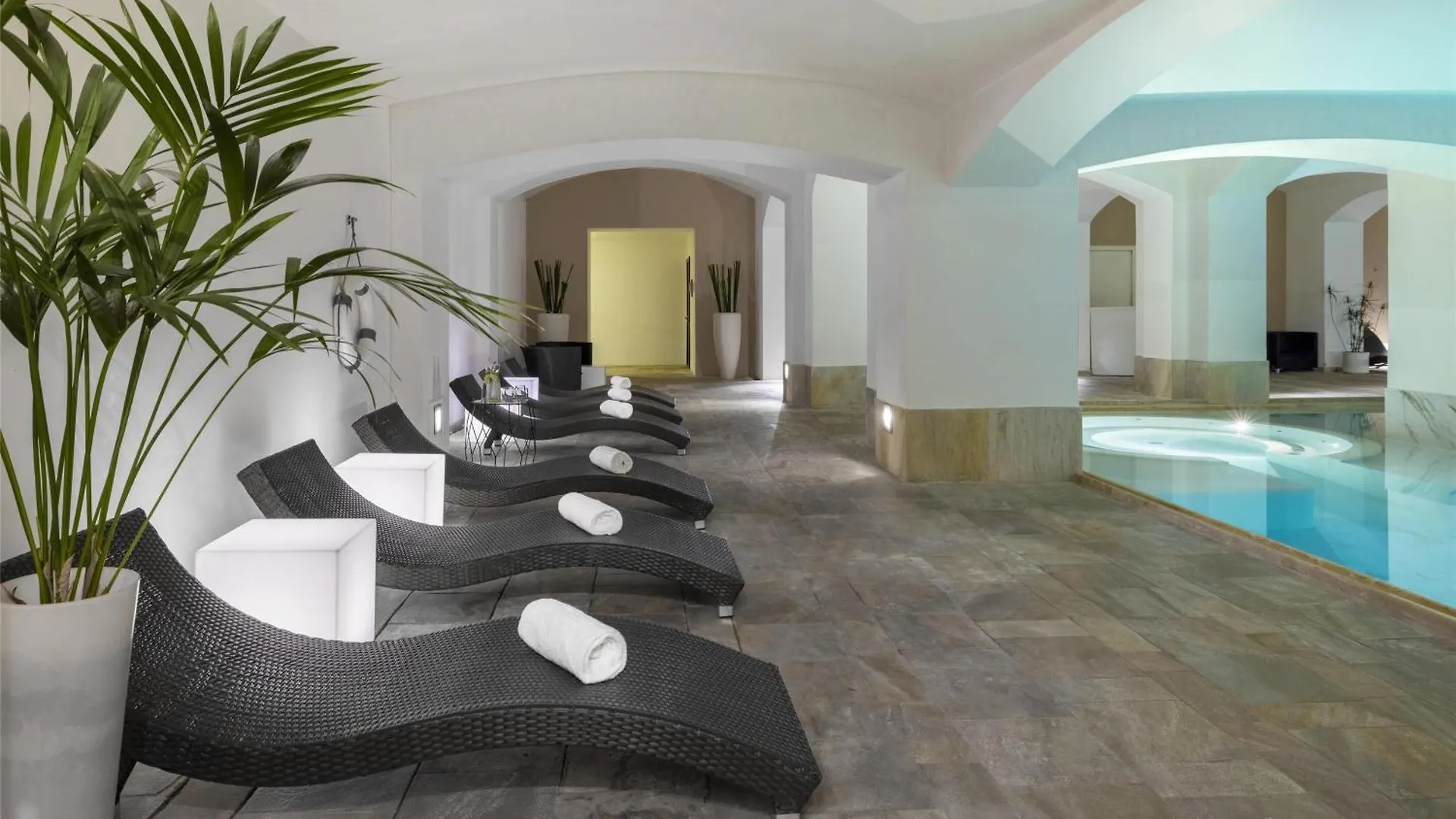 Hotel Nh Collection Prague Carlo IV