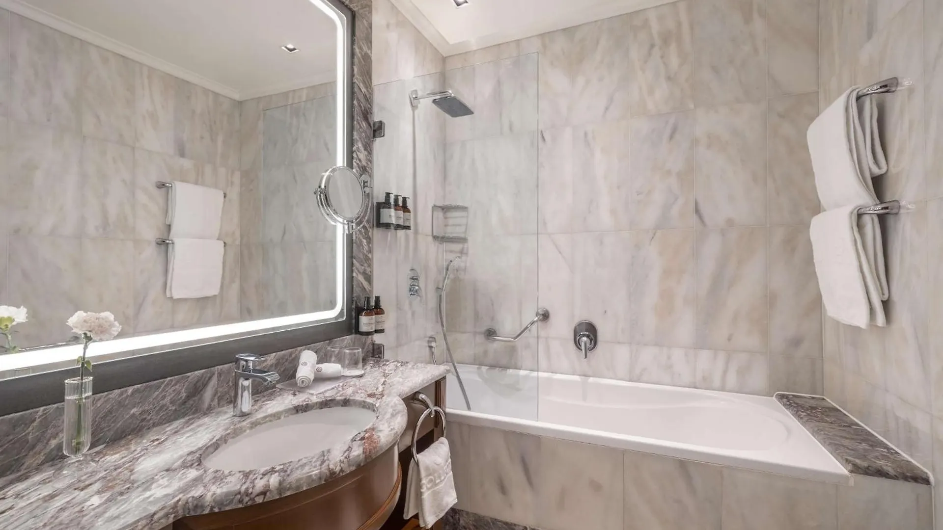 *****  Nh Collection Prague Carlo IV Hotel Csehország